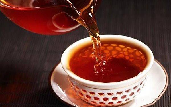 女人喝生普洱茶还是熟普洱茶 女人喝生普洱茶还是熟普洱茶