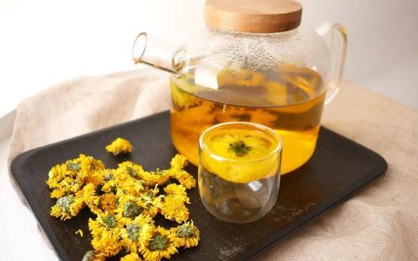 喝菊花茶有什么好处和坏处吗 喝菊花茶有什么好处和坏处吗