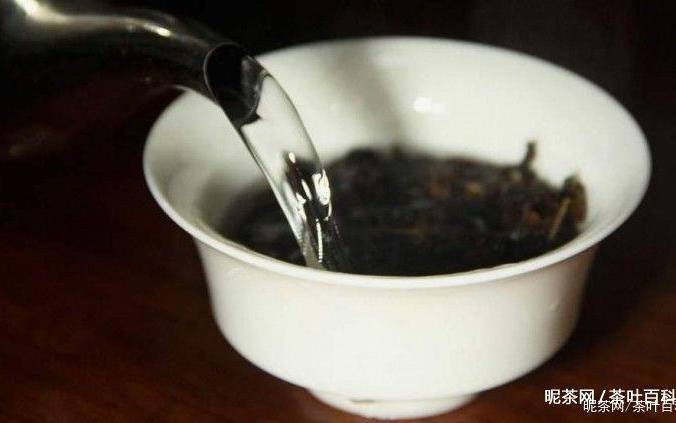 普洱茶饼的冲泡方法 普洱茶饼的冲泡方法