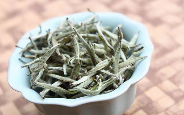 福建白茶的功效与作用 福建白茶的功效与作用