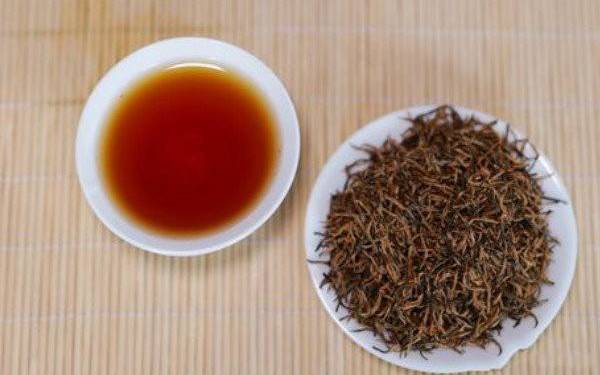 红茶与绿茶的功效与作用 红茶与绿茶的功效与作用