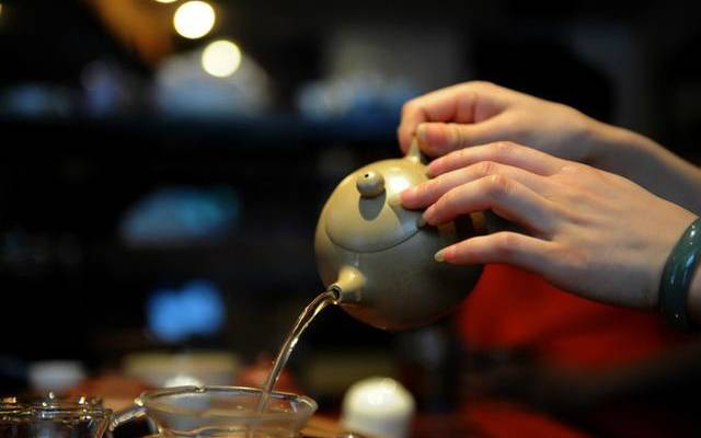 一个人静静喝茶的句子 一个人静静喝茶的句子