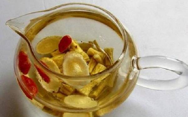 喝黄芪茶差点喝死了