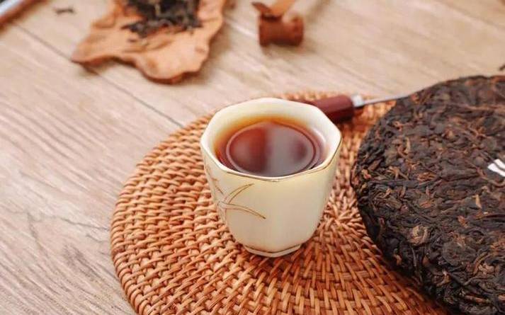 喝普洱茶的好处和坏处 喝普洱茶的好处和坏处