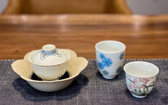 盖碗适合泡什么茶 盖碗适合泡什么茶