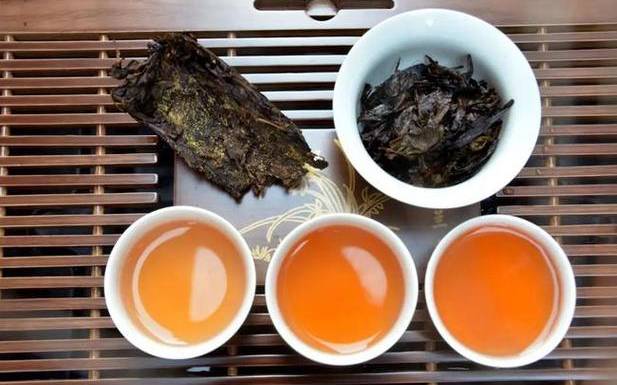 女性喝乌龙茶好还是普洱好 女性喝乌龙茶好还是普洱好