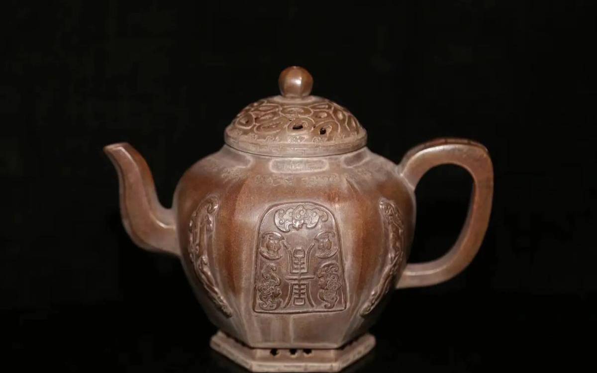 30年的老紫砂壶值钱吗（正宗老紫砂壶图片）