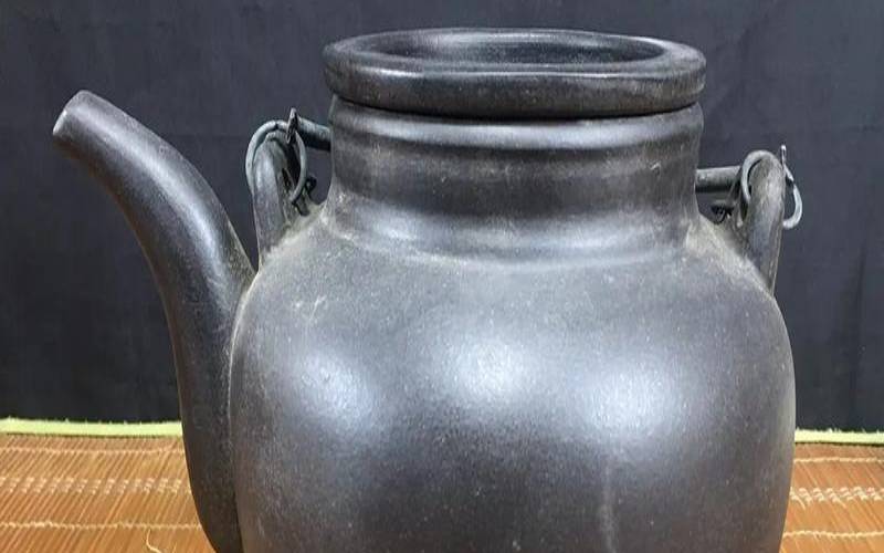 宜兴紫砂壶大师名单查询（老豫丰紫砂壶值多少钱）