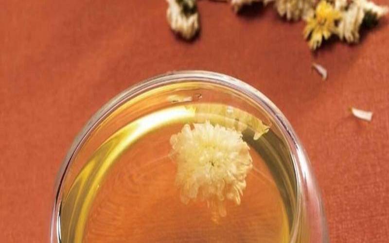 减肥晚上可以喝蜂蜜水嘛,蜂蜜跟茶叶水能放一起喝吗 减肥晚上可以喝蜂蜜水嘛,蜂蜜跟茶叶水能放一起喝吗