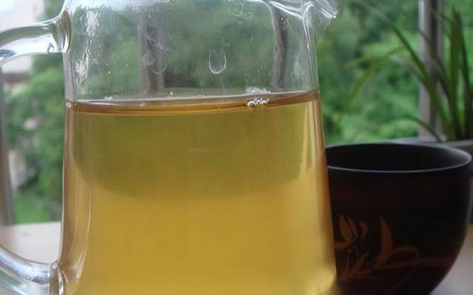 普洱茶喝生茶好还是熟的好（普洱茶三种人不宜喝）