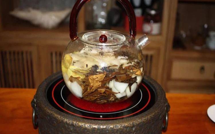白茶煮梨可以减肥吗,减肥可以吃冰糖雪梨吗