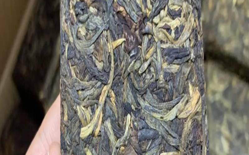 普洱茶金砖多少钱一斤（普洱茶一沱二饼三砖）