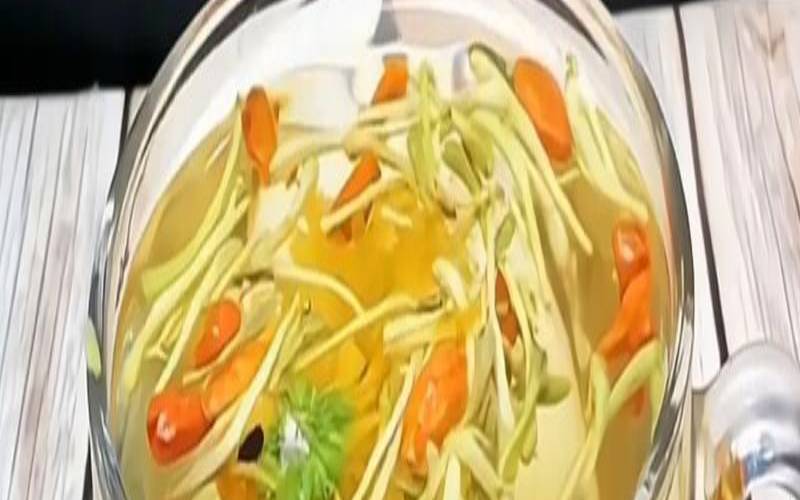 金银花和普洱一起泡吗,菊花泡水喝有什么好处