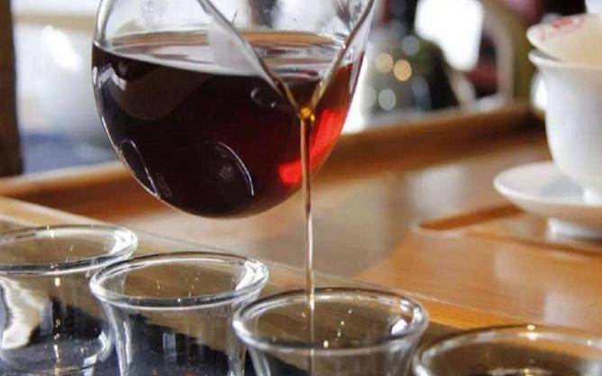 吃饭喝普洱茶叶水对胃好吗,为什么喝完酒特别想吃东西