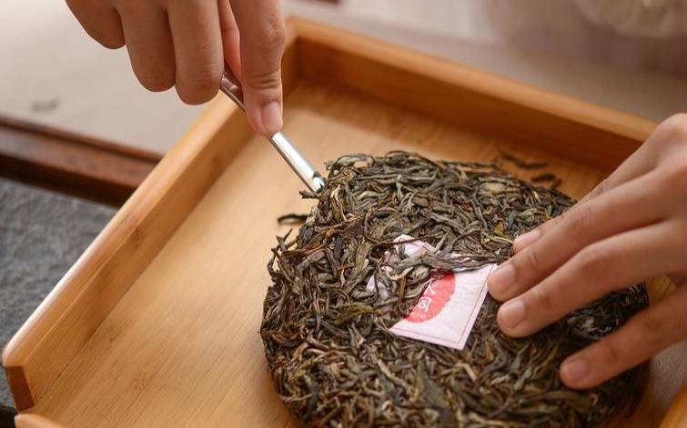 自己家里普洱生茶如何压饼,普洱压成饼好还是散茶好 自己家里普洱生茶如何压饼,普洱压成饼好还是散茶好