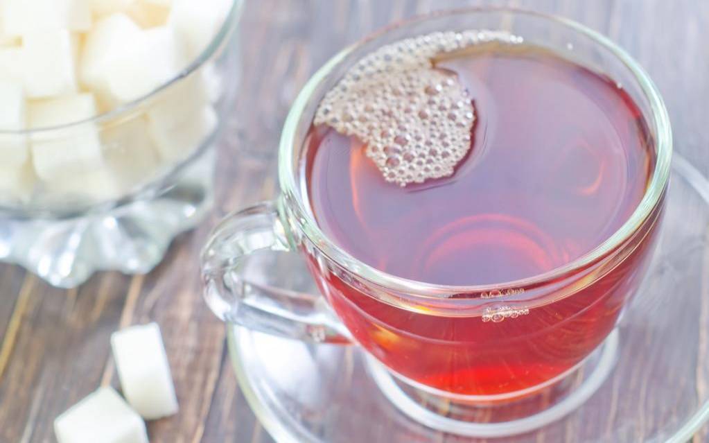 茶叶加姜片喝有什么好,茶叶和白糖在一起泡茶好吗 茶叶加姜片喝有什么好,茶叶和白糖在一起泡茶好吗