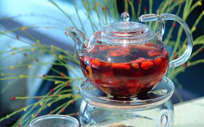 枸杞与茶叶的功效一样吗,红茶加枸杞有什么功效