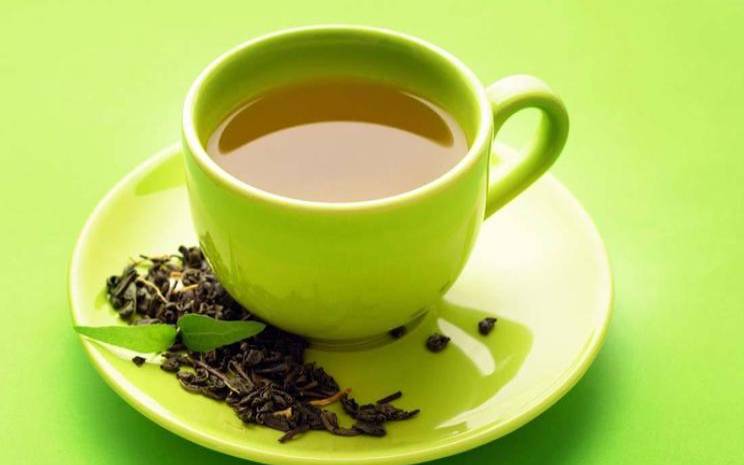蜂和茶水能一起喝吗,蜂密与茶叶能一起喝吗