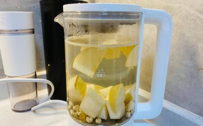 茶叶加梨子泡水喝能减肥,孕妇孕早期可以吃梨吗 茶叶加梨子泡水喝能减肥,孕妇孕早期可以吃梨吗