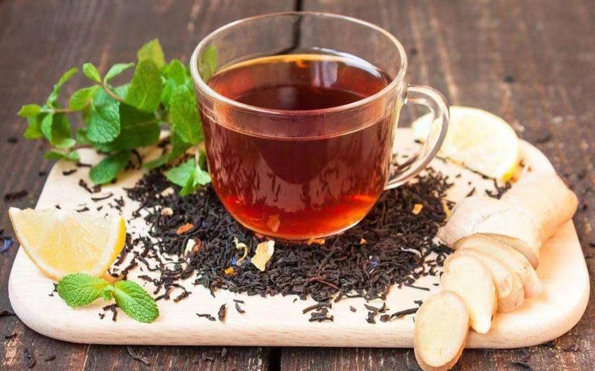 茶叶生姜煮水的功效和作用,红茶加姜片的禁忌 茶叶生姜煮水的功效和作用,红茶加姜片的禁忌