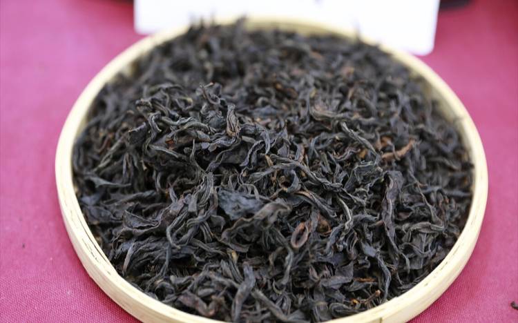金骏眉茶叶是黑色的好吗,金骏眉算什么档次的茶