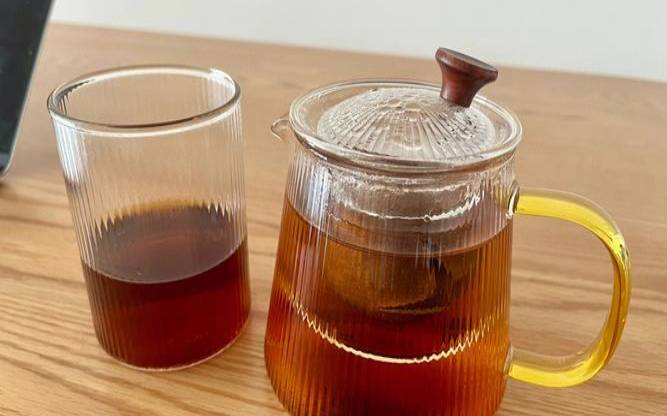 柠檬片和普洱茶叶一起泡好,普洱加柠檬的正确方法 柠檬片和普洱茶叶一起泡好,普洱加柠檬的正确方法