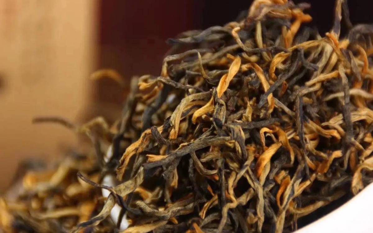 如何挑选红茶叶的好坏,红茶普洱茶的区别 如何挑选红茶叶的好坏,红茶普洱茶的区别