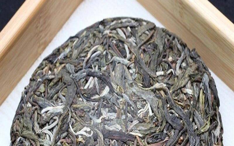普洱茶饼可以蒸了再弄开吗,普洱散茶和茶饼哪个好