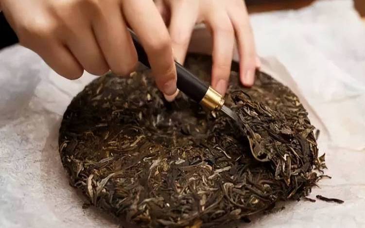 方块普洱茶怎么撬开,压成小方块的茶