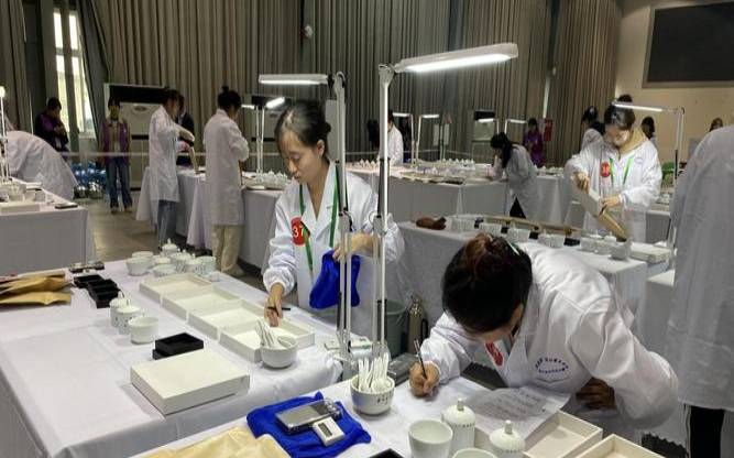 看习大大怎么诠释中国茶文化