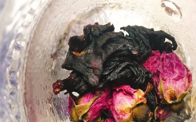 玫瑰花和洛神花泡水比例,玫瑰花泡水喝的9大禁忌 玫瑰花和洛神花泡水比例,玫瑰花泡水喝的9大禁忌