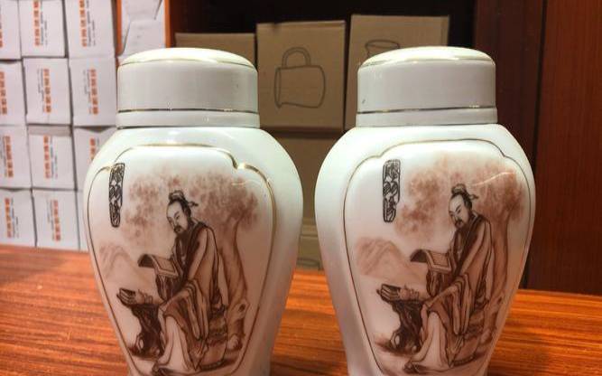 霞浦瓷厂茶叶罐图片,德化瓷佛像厂家批发 霞浦瓷厂茶叶罐图片,德化瓷佛像厂家批发