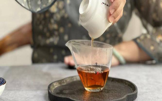 怎样让家中的茶叶不坏掉呢,茶叶的妙用14招 怎样让家中的茶叶不坏掉呢,茶叶的妙用14招