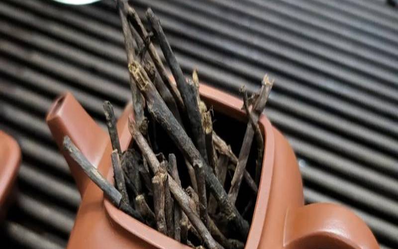 茶梗能泡水喝吗,茶梗可以泡茶喝吗 茶梗能泡水喝吗,茶梗可以泡茶喝吗