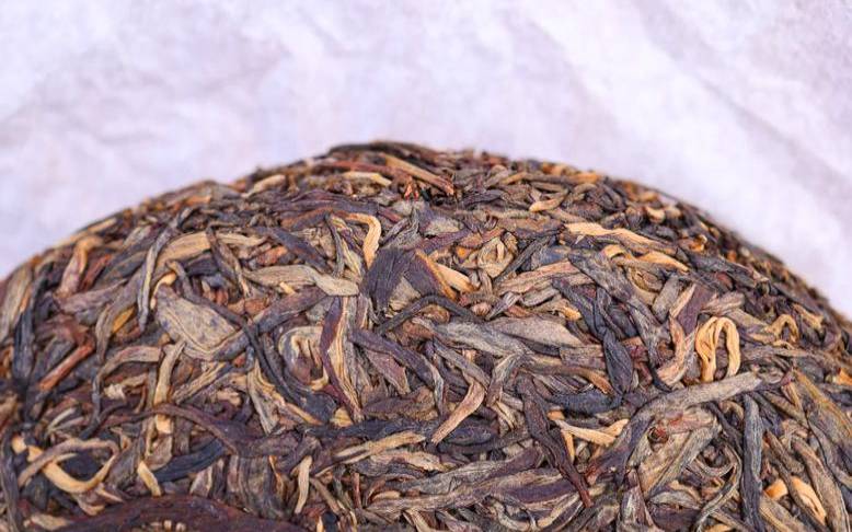 怎样挑选普洱茶茶饼,怎么喝普洱茶饼