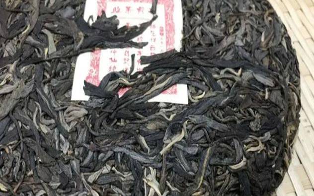 大勐龙古树茶特点,普洱茶属于红茶吗 大勐龙古树茶特点,普洱茶属于红茶吗