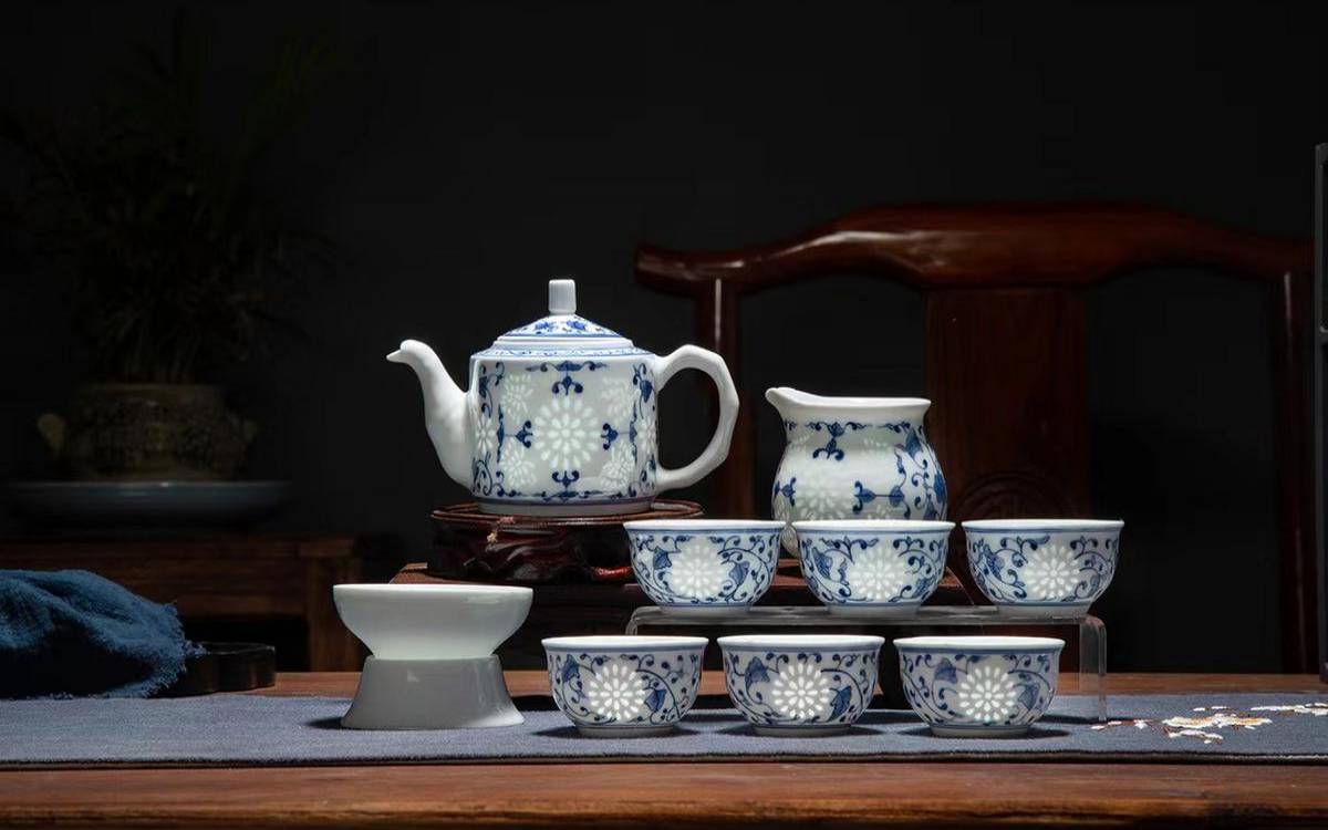 陶瓷茶具的特点和性质,茶具瓷器的种类 陶瓷茶具的特点和性质,茶具瓷器的种类