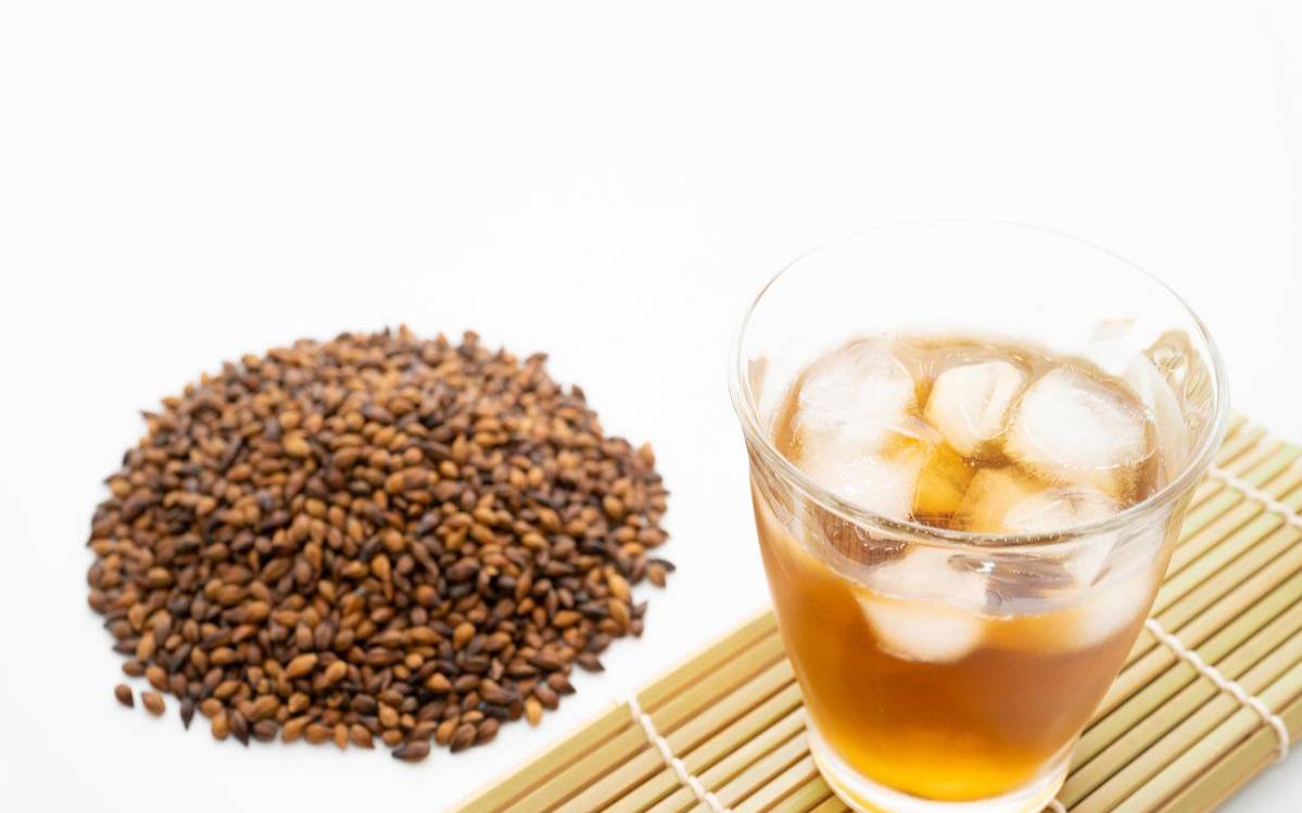 黑乌龙大麦茶的功效,喝大麦茶的功效与禁忌 黑乌龙大麦茶的功效,喝大麦茶的功效与禁忌