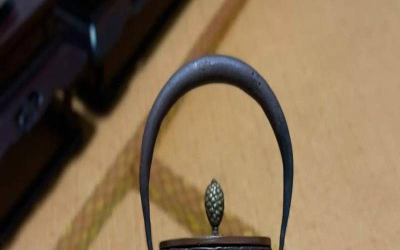 京都铁壶一般多少钱,老瓷器的声音发金属声 京都铁壶一般多少钱,老瓷器的声音发金属声