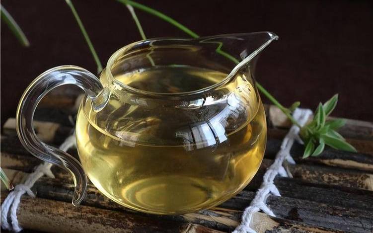 普洱茶喝了口好渴怎么回事,普洱茶喝了后总是口干 普洱茶喝了口好渴怎么回事,普洱茶喝了后总是口干