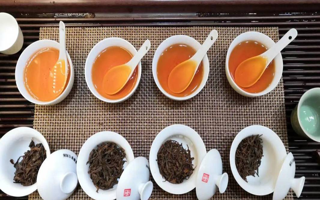 红茶用多少度水温冲泡最好,红茶最佳泡法的七个步骤 红茶用多少度水温冲泡最好,红茶最佳泡法的七个步骤