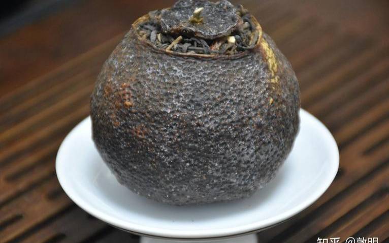 小青柑和陈皮有什么不一样,小青柑外皮与陈皮区别 小青柑和陈皮有什么不一样,小青柑外皮与陈皮区别