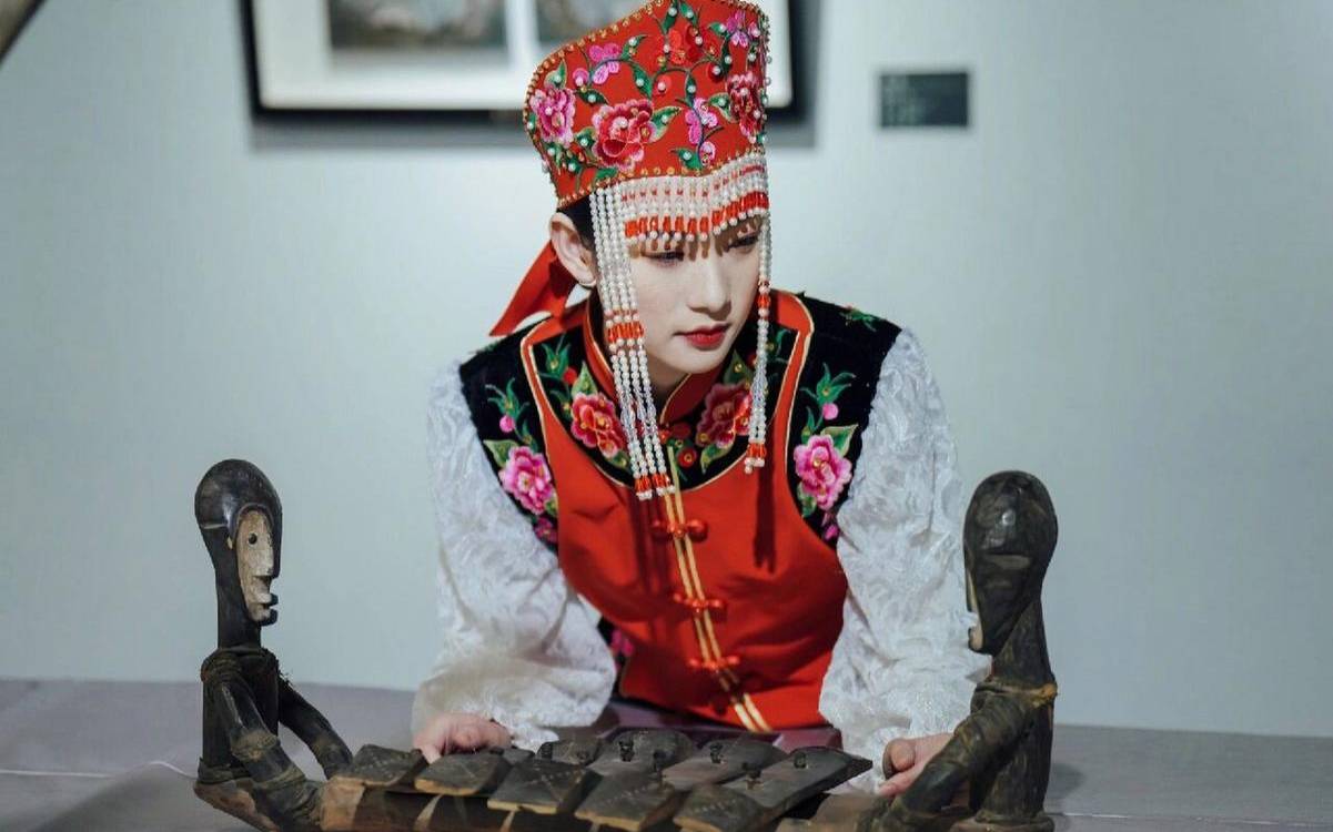 布朗族布朗族,锡伯族服饰图片 布朗族布朗族,锡伯族服饰图片