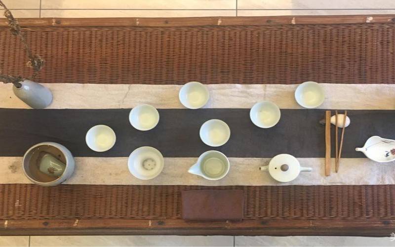 普洱茶的茶席布置,普洱茶饼摆放效果图