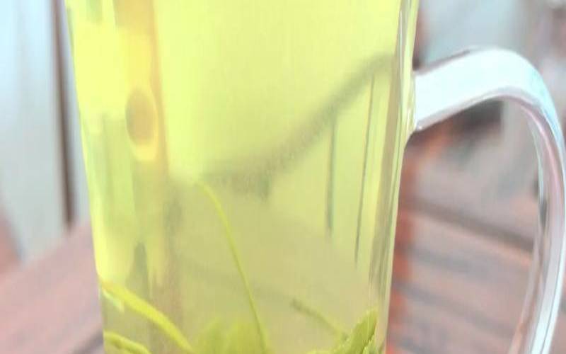 茶水上有一层白霜,热茶图片冒气 茶水上有一层白霜,热茶图片冒气