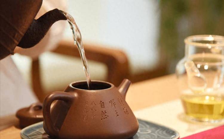 冠心病患者谨慎喝茶,冠心病患者能否喝茶 冠心病患者谨慎喝茶,冠心病患者能否喝茶